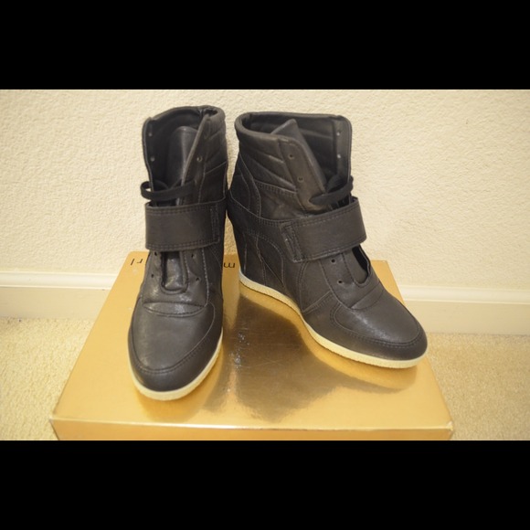 (SAVED) UNIQUE Faux Leather Sneaker Wedges