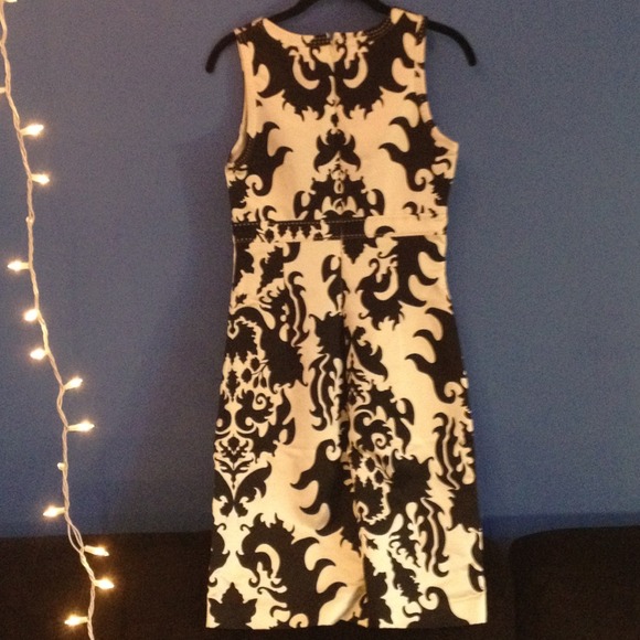 💢SOLD💢 Tory Burch Dress - Picture 2 of 3