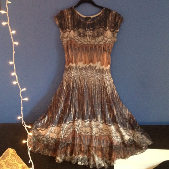 ❌SOLD❌ Gorgeous Patterned Dress with Lace Accents