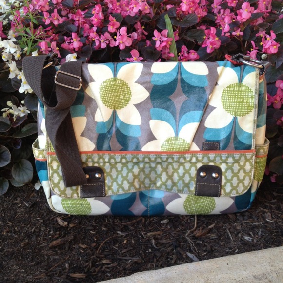 Sold!!!!! Authentic Fossil messenger/book bag - Picture 1 of 3