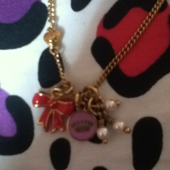 Juicy necklace - Picture 2 of 3