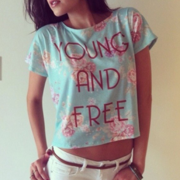 "Young and Free" crop top - Picture 1 of 1