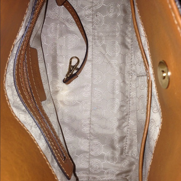 Michael Kors Medium Hamilton Satchel - Picture 4 of 4