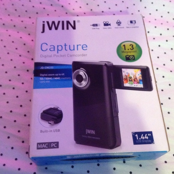 jWIN camera brand new