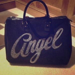 VS "Angel" travel bag and purple bra bundle