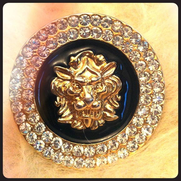 bebe gold lion ring