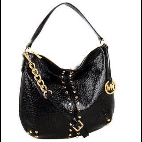 Michael Kors Handbags - MICHAEL KORS Uptown Astor LARGE BLK SHOULDER BAG