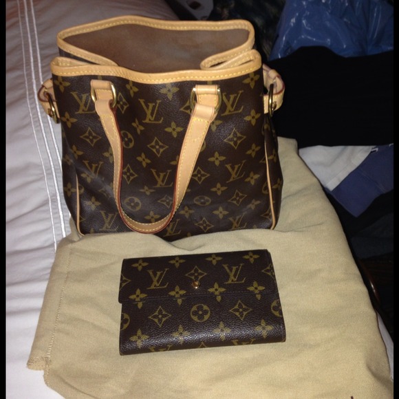 Louis Vuitton purse and matching wallet. - Picture 1 of 1