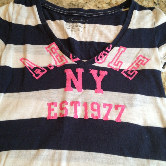 BUNDLED American Eagle tee size XS