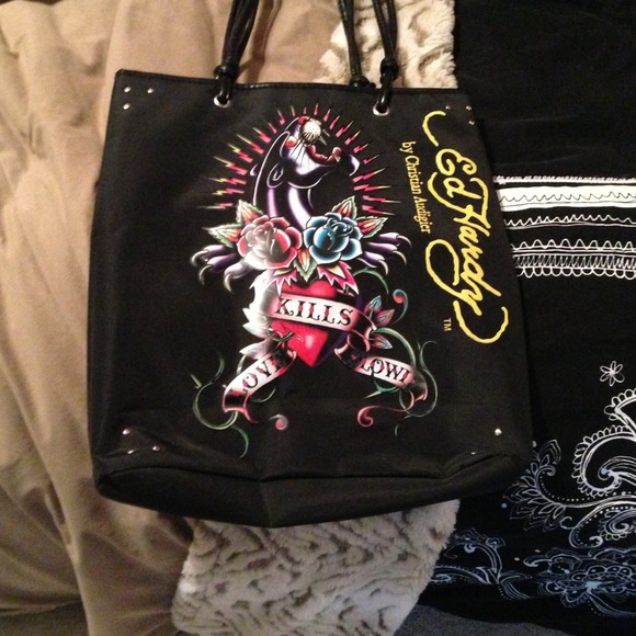 Ed hardy bag** hold