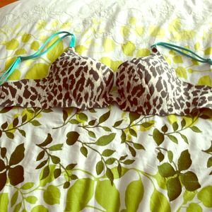 Victoria's Secret "very sexy" "secret embrace" 36D