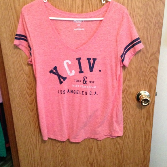 Old Navy Top/swimsuit bundle for tao123