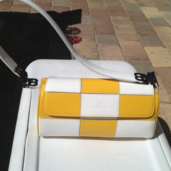 Daniela Moda leather purse - Picture 2 of 2