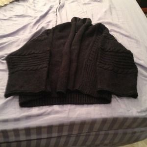 Dark navy blue (almost black) 3/4 sleeve sweater