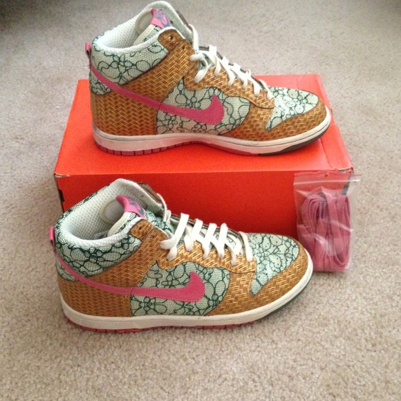 🚫SOLD🚫 Nike Dunk High