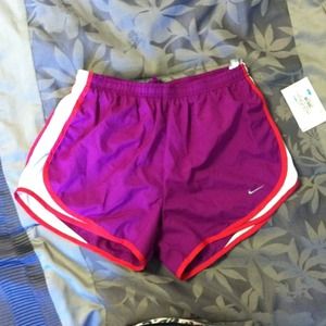 💰sold in bundle💰Nike Tempo Running shorts