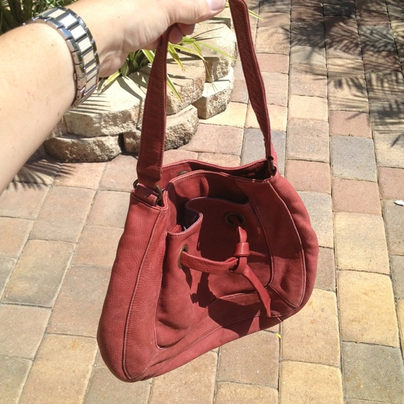 Red leather handbag - Picture 4 of 4