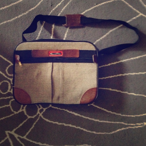 REDUCED Cute Oscar de la Renta overnight bag