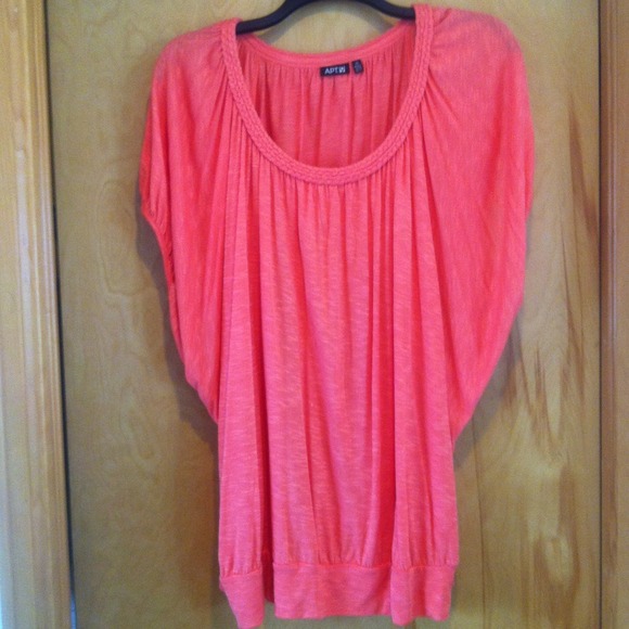 🌟SOLD🌟Plus size Apt. 9 top