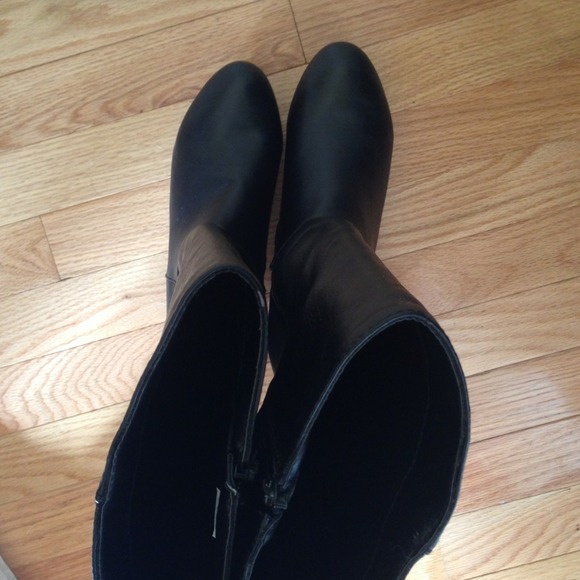 SOLD!!!Wear everywhere boots - Picture 3 of 3