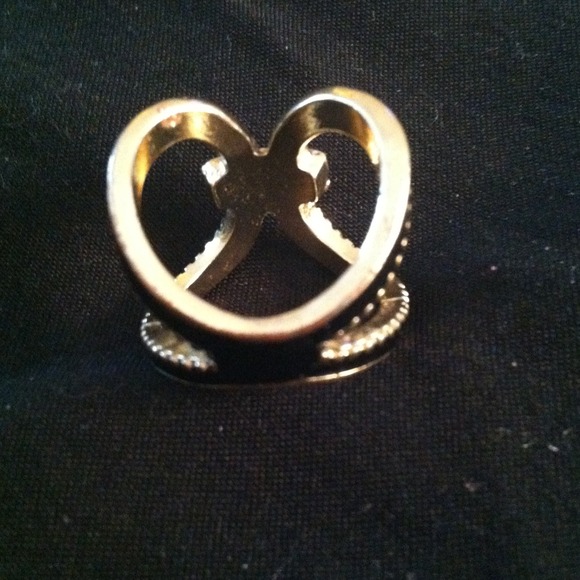 Ring - Picture 3 of 3