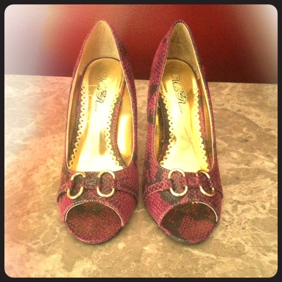 Purple Snaked Skinned Heel