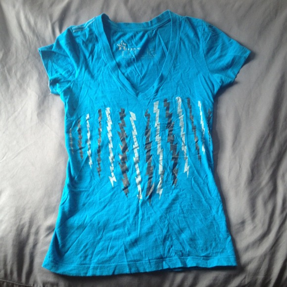 Blue v-neck t-shirt