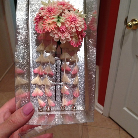 HANDMADE JAPANESE KANZASHI HAIR ORNAMENT