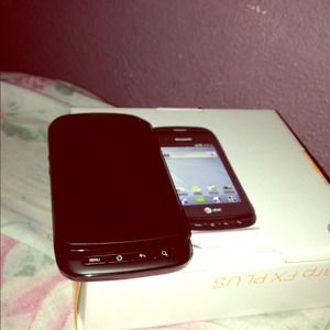 Android smart phone! Brand new with box