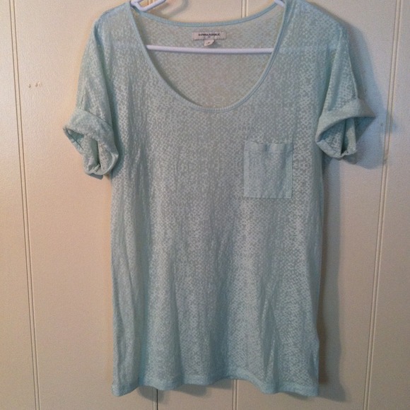 SOLD!! Banana Republic textured sheer tee M - Picture 1 of 4