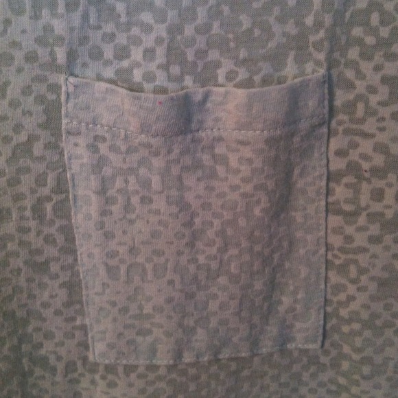 SOLD!! Banana Republic textured sheer tee M - Picture 2 of 4