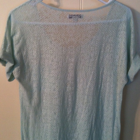 SOLD!! Banana Republic textured sheer tee M - Picture 4 of 4