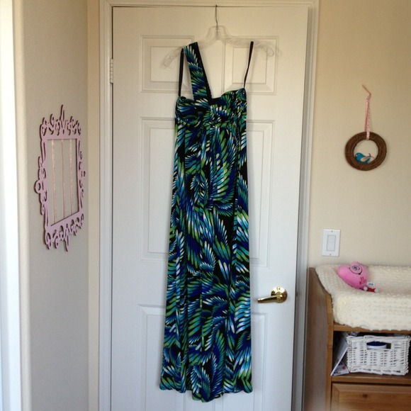 Maxi dress one side strap