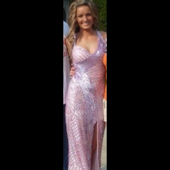 Prom Dress REDUCED!!๐๐๐ - Picture 2 of 4