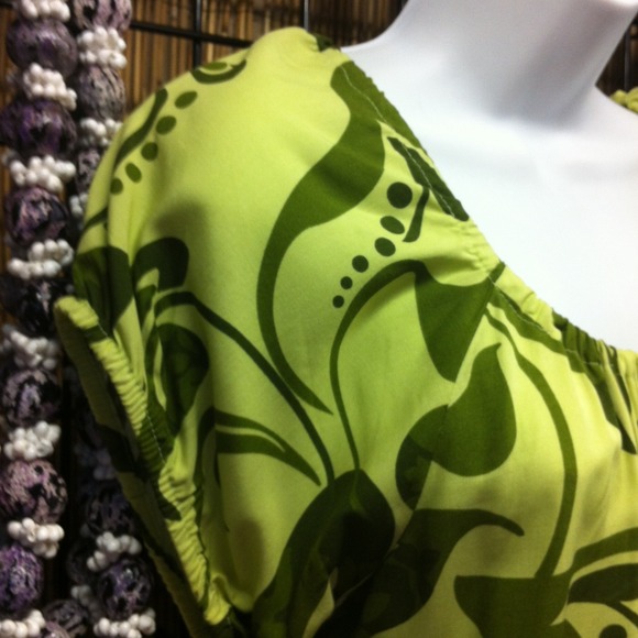 ****Reserved****Tropical Blouse - Picture 3 of 3