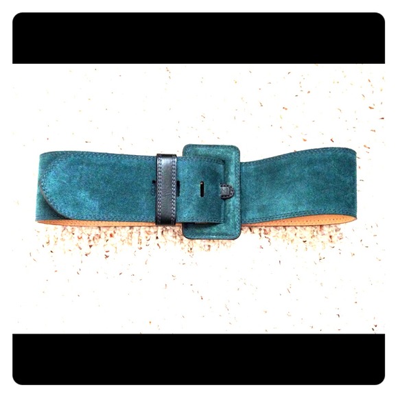 SOLD! Banana Republic green suede wide belt. NEW!