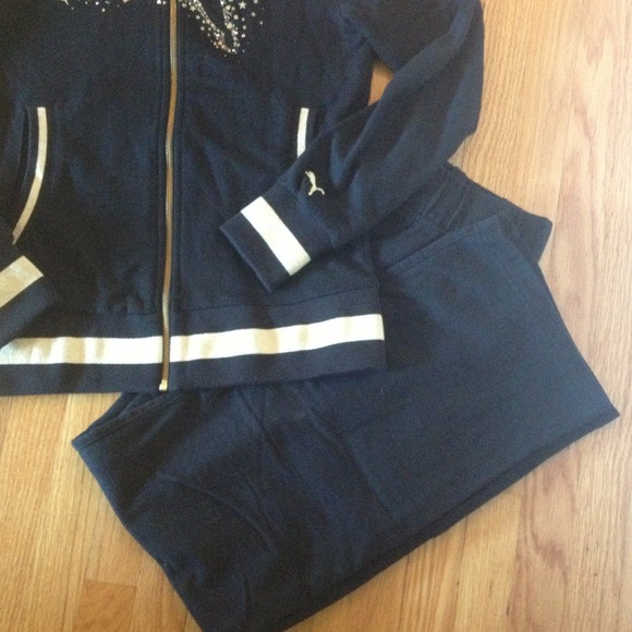 Puma Gold Stud Tracksuit -Bought in Italy - Picture 4 of 4