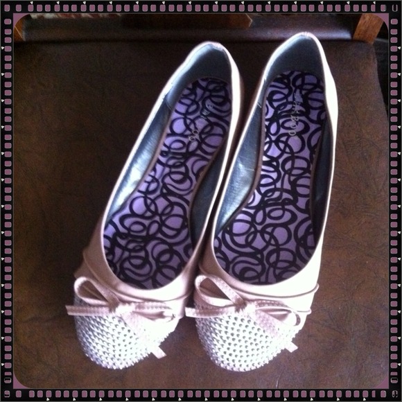 ❌SOLD❌NWOT Pinkish Beige Flats/ in Bundle