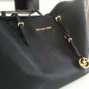 Michael Kors Saffiano Medium Tote