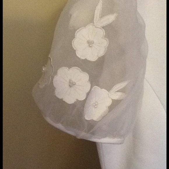 Jr.. bridesmaid. Dress size 14. - Picture 2 of 4