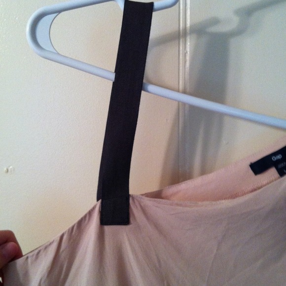 Gap delicate blush pink asymmetrical top. - Picture 2 of 3