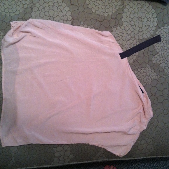 Gap delicate blush pink asymmetrical top. - Picture 3 of 3