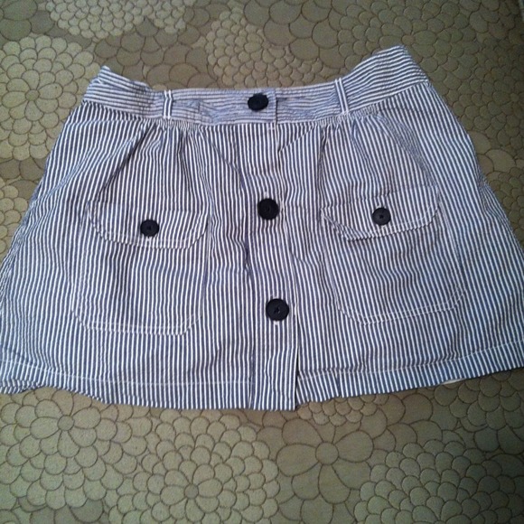 American eagle blue and white striped skirt.