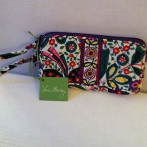 Vera Bradley Wristlet in Viva la Vera