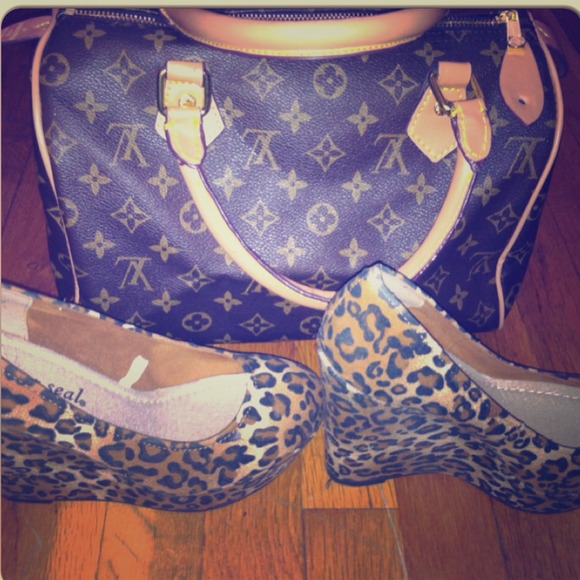 wet seal Shoes - Sexy Cheetah wedges 💋