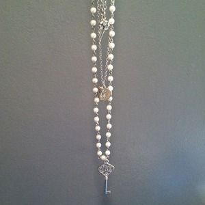 Guess three-strand pearl charm necklace ON HOLD