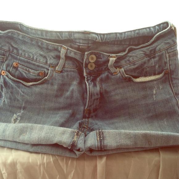 American eagle shorts!