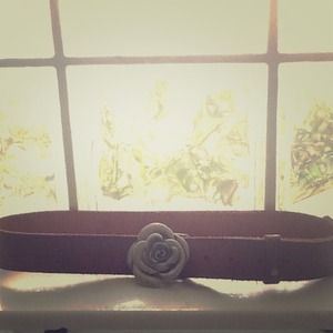 American Eagle Rose belt