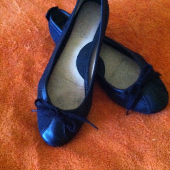 Coach flats
