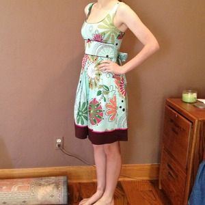 Cute sleeveless mint green flower dress